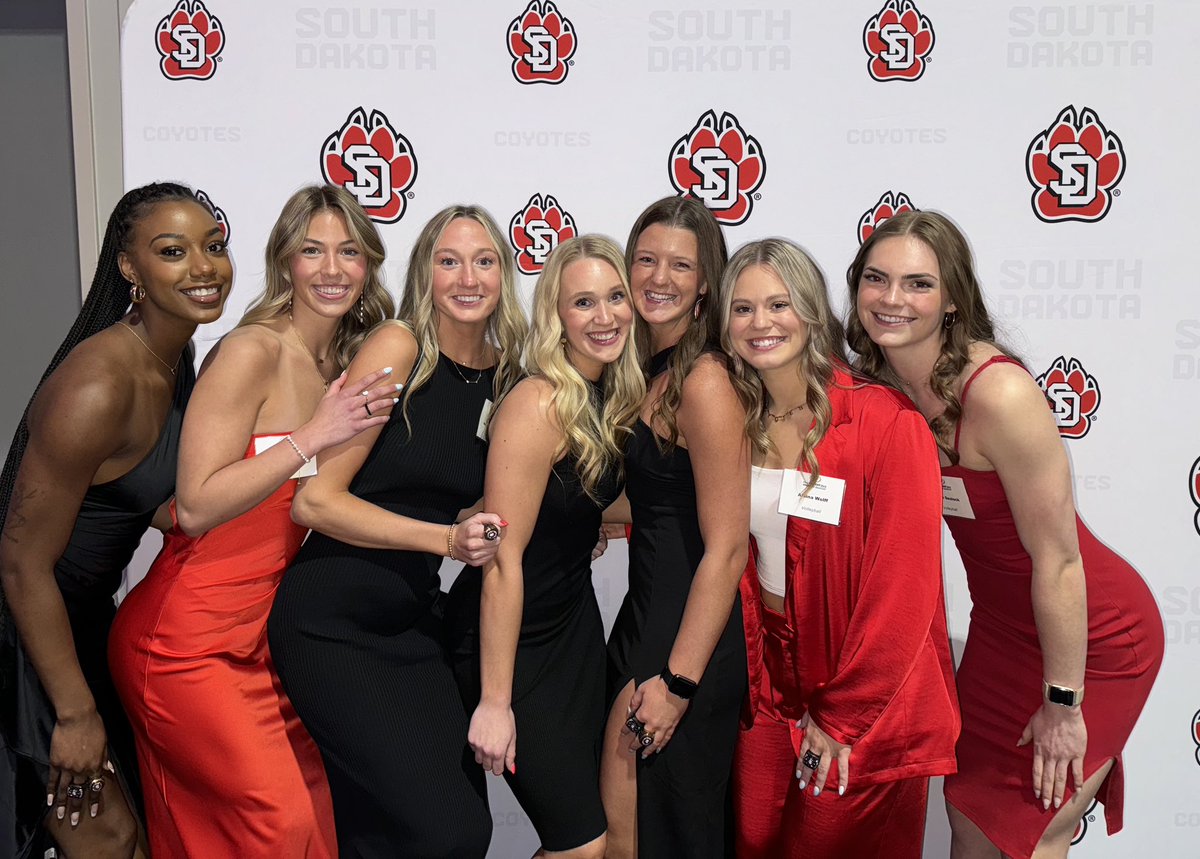 SDCoyotesVB's tweet photo. It was a great night at the Calling All Coyotes auction on Friday! So great to see all the support given to our student-athletes! 🤩 https://t.co/bxoANZEJKP