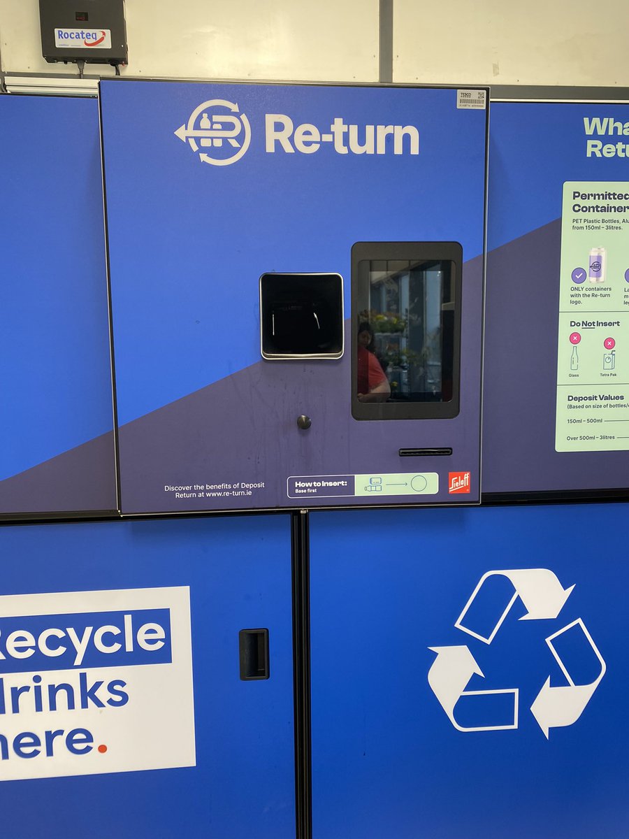 Like most people I went to do my bit for the planet by depositing cans and plastics on a Sunday evening. Tesco Park Pointe @returnireland is not functioning. Maybe fixed tomorrow says security. A woman ahead of me was similarly spinning in circles with a weeks full of recycling.