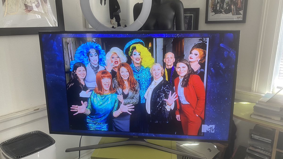 Congratulations Elvira on your @RuPaulsDragRace Giving Us Lifetime Achievement Award! @WorldOfWonder @MTV @PeachesChrist @themisscocoperu @JinkxMonsoon