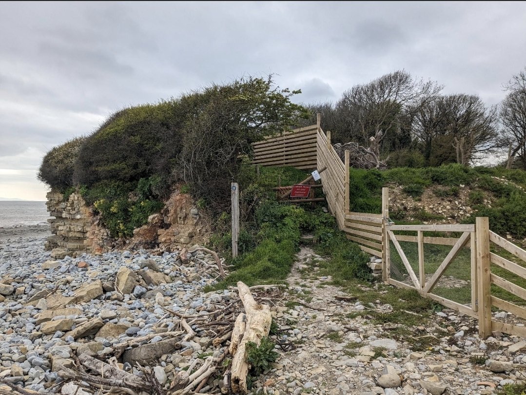 @VOGCouncil Hi. Why is this section of the footpath on the @WalesCoastPath closed off please? I can't see anything online to say it's closed. It's at the Summer House Bay. Thanks