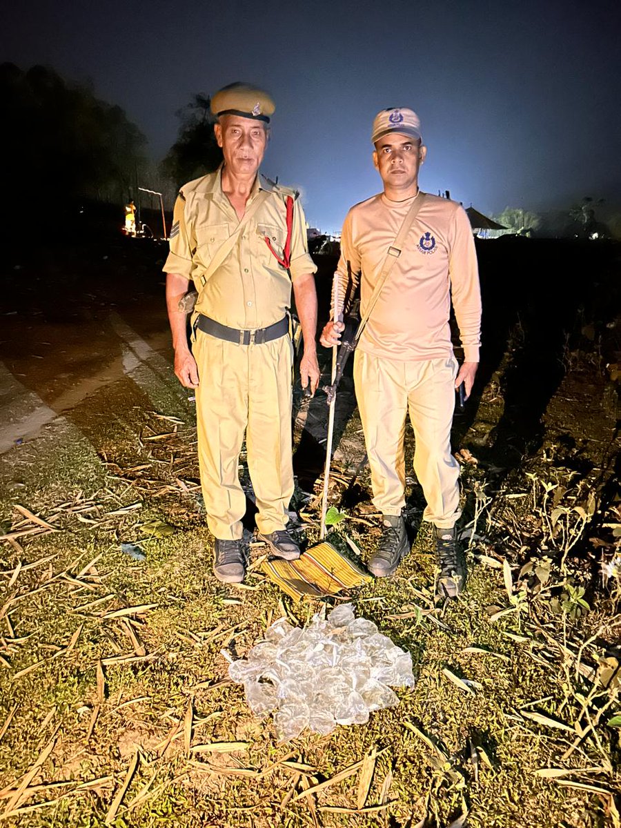 As part of our drive against the menace of illegal alcohol, a large quantity of Illicit Sulai alcohol was destroyed in police teams of Paglahat WP and Halakura PCP! @assampolice @DGPAssamPolice @gpsinghips @HardiSpeaks