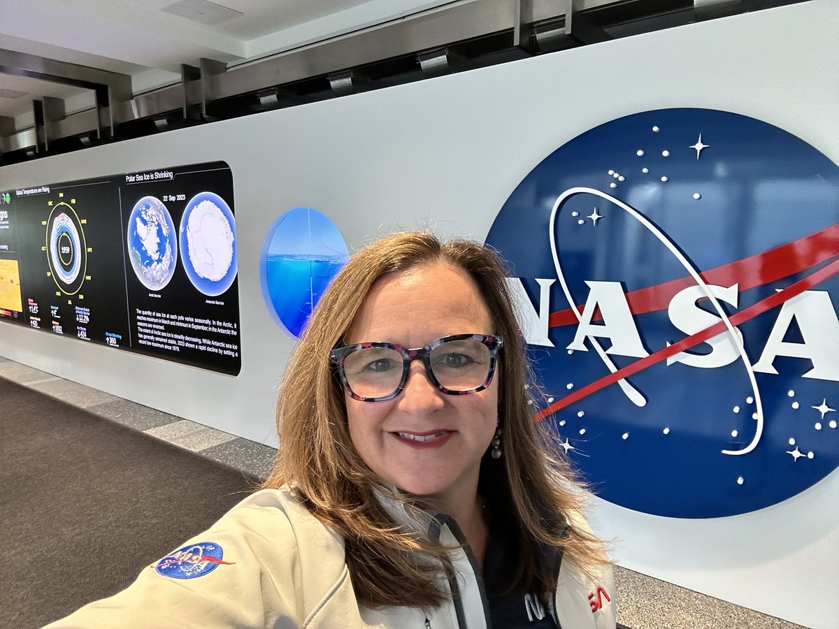 If you are in DC, come to NASA’s Earth Information Center tomorrow to learn all about our home planet. It’s free and open to the public, with lots of fun activities for the kids! @NASAEarth #EarthDay 🌎🌍🌏🚀