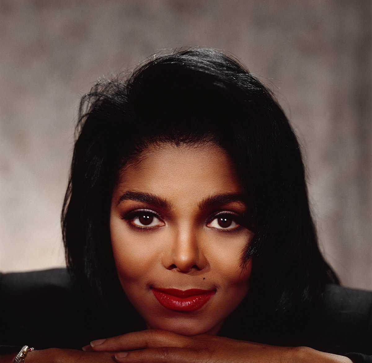 📸 | Janet Jackson photographed by Bonnie Schiffman (1990)