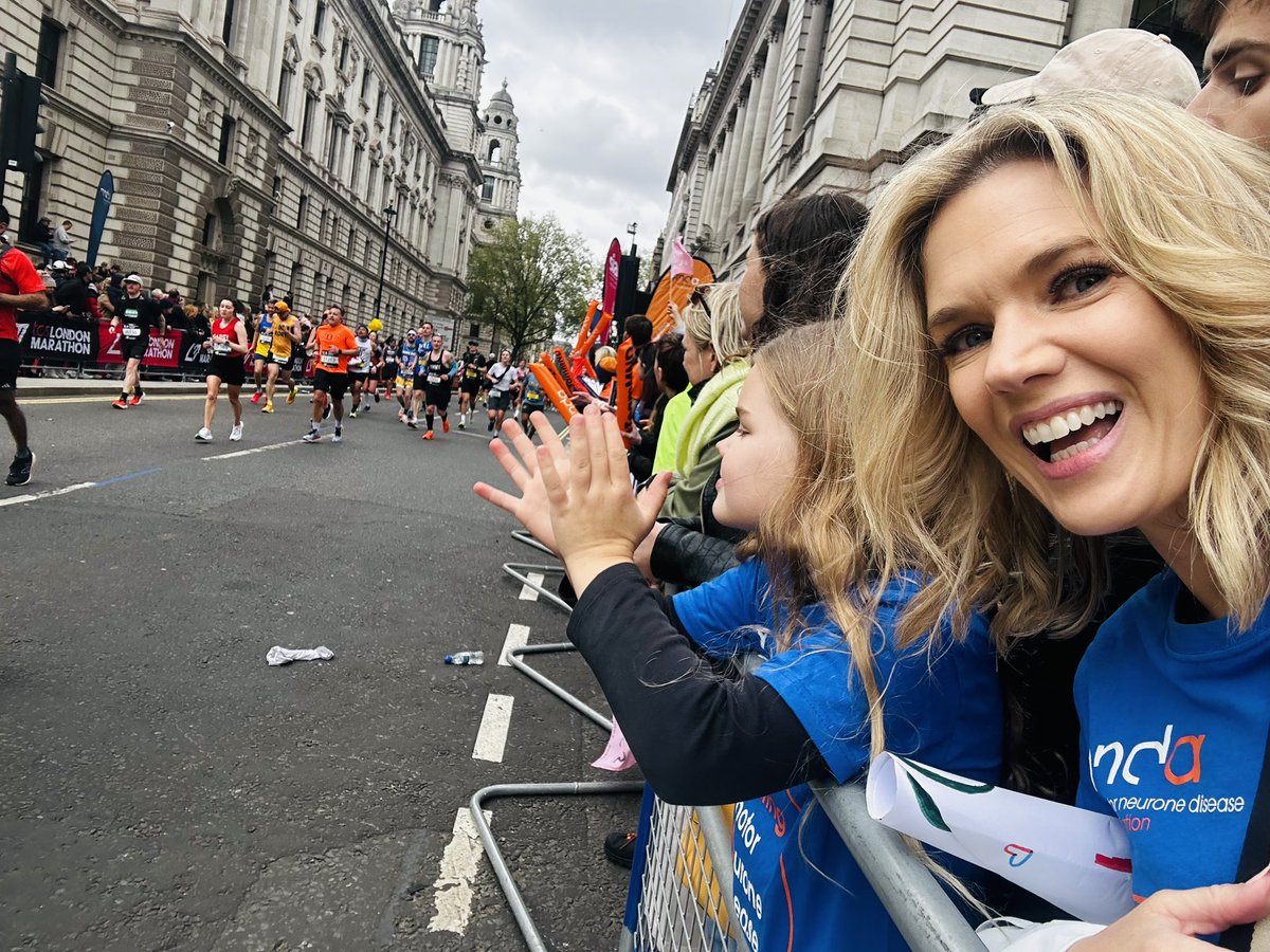 Massive congrats to my big bro for running the @LondonMarathon for the second year in a row for @mndassoc! Super proud 🥰👏👏👏