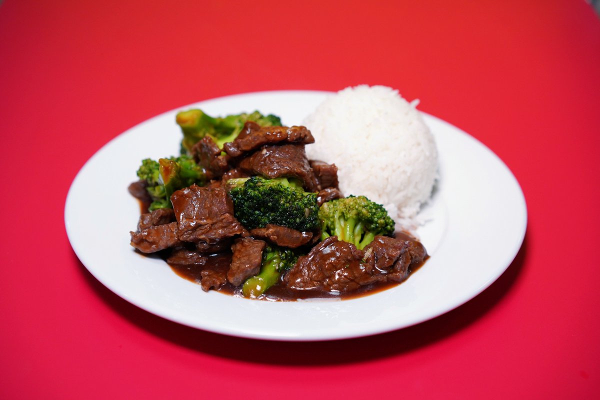 HUSTLERCASINOLA's tweet photo. Try our tasty Beef & Broccoli for lunch today! ๐ #HUSTLERCasino #BeefAndBroccoli https://t.co/sQuQ6Kc7Sb