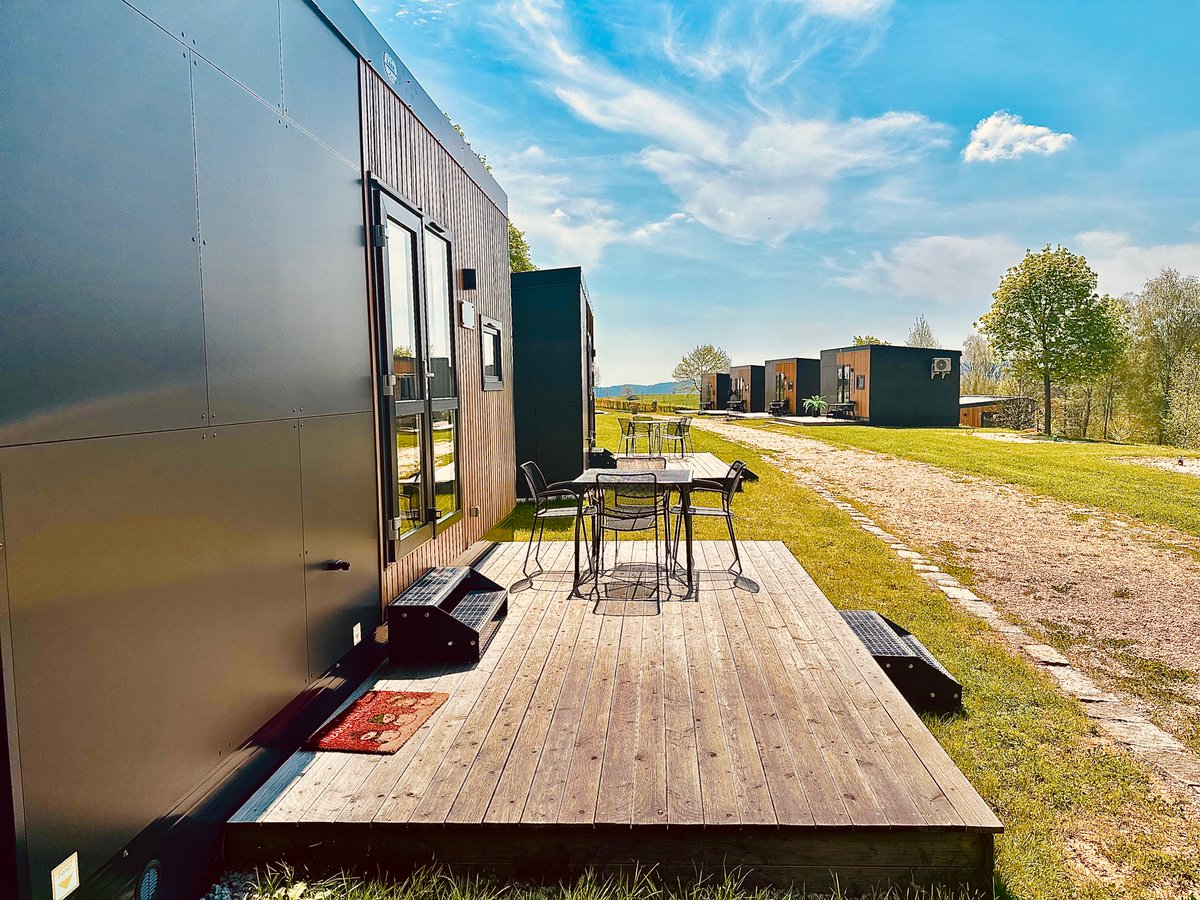 fs_guide's tweet photo. Für alle #Tinyhaus Liebhaber
Ihr wollt einfach mal die Füße hochlegen, dann seit Ihr im „Franz Josef´s Landresort“ richtig!
Alle die entspannen möchten und die Ruhe suchen sind hier an der richtigen Adresse Mitterweg 11, Platz 07
94107 #Untergriesbach https://t.co/Q79HAtzVKh