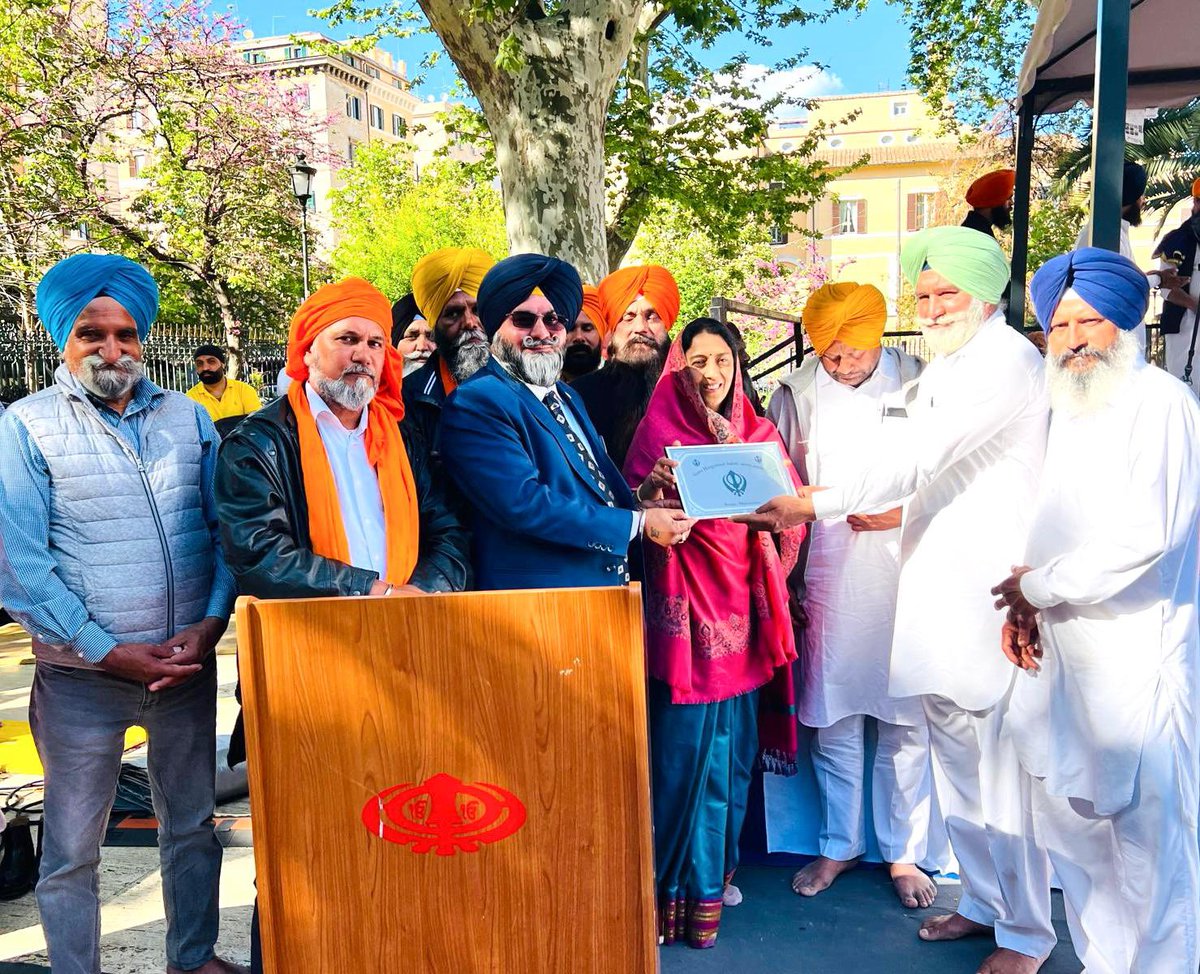 A vibrant Baishakhi celebration was organized by Shri Guru Hargobind Sahibji Gurudwara in Rome. Ambassador Vani Rao attended as Chief Guest and commended the Indian sikh community for their efforts to uphold traditions and heritage. @VaniRao1 @MEAIndia @IndianDiplomacy