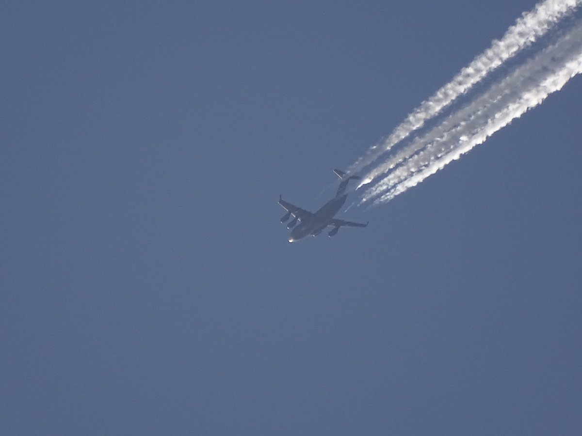 RCH225 93-0600 C17 USAF In the evening light over southern England heading West @Sx60Contrails @Saint1Mil @NZ_Trav @TheSnoopySnoop @scan_sky