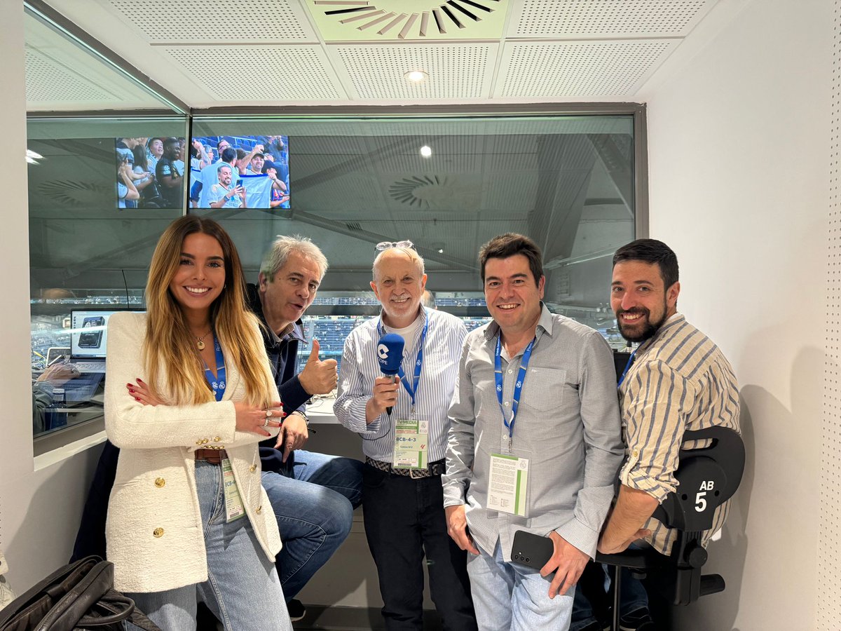 En el Santiago Bernabéu, para contar el Real Madrid- FC Barcelona en @tjcope y @partidazocope , con: 🎙 @lamacope y Manolo Oliveros 🎧 @HelenaCondis 🔌@sergiotalavr y Dani Herrería