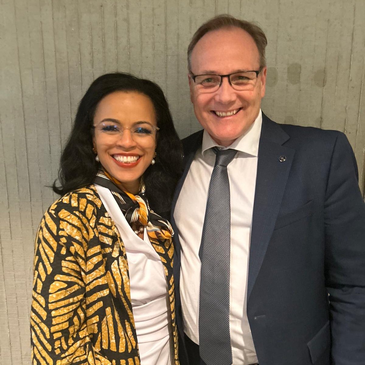 Excellent meeting with @Chris_MacLennan from @GAC_Corporate during #WBGMeetings. Shared my deep appreciation for 🇨🇦 #Canada’s partnership with @CIF_Action. We're proud to have a global leader on #climatefinance among our top donors to the Fund.