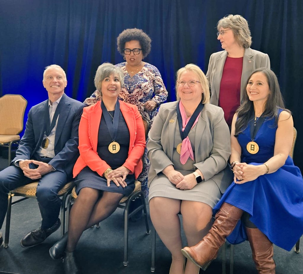 Service Faculty and Educator of the Year with medallions 🏅 and their Presidents/Provosts. Honored and humbled after meeting several excellent educators during this event. #MinnStateBOTawards