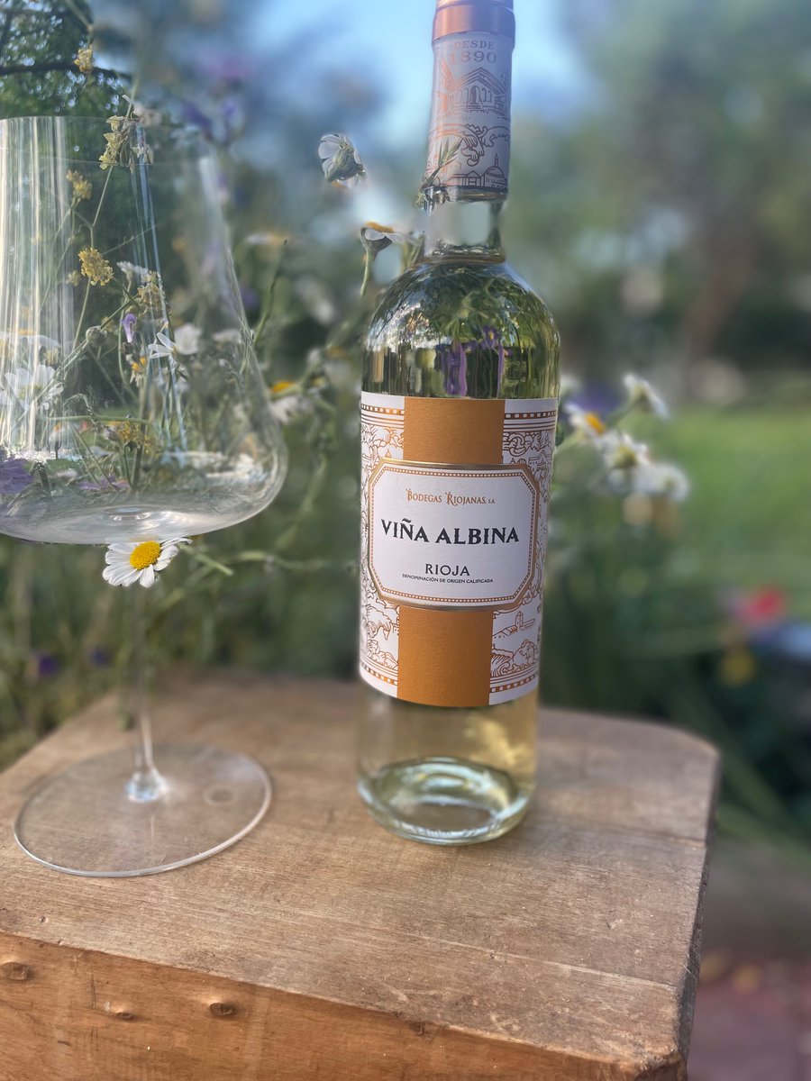 Viña Albina blanco cosecha D.O.Ca. Rioja Viura @bodegasriojanas delascosasdelcomer.com/2024/04/21/417…