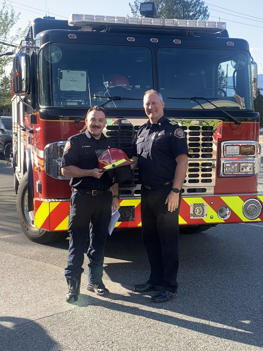 ChiefDSamson's tweet image. Exciting to acknowledge the completion of Fire Officer training with a red helmet presentation to these @iaff4449 members from A Platoon protecting @YourMapleRidge @Jordandelmonico 
#SBaski #DRamsay #JDavis @bcpffa @BCFireChiefs