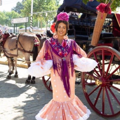 sabelaa_sg's tweet photo. #NuevaFotoDePerfil volví y q bn me lo pasé en la feria misniñes! 💃🔥Perdón por la inactividad. https://t.co/jXO5huU93a