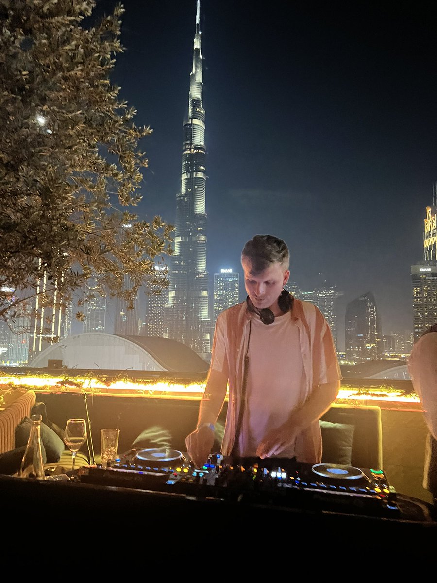 GN 🌌 from Dubai 🏙️! Going back to Turkey 🇹🇷 tmw! It was f*cking amazing crypto week! 🔥 #TOKEN2049