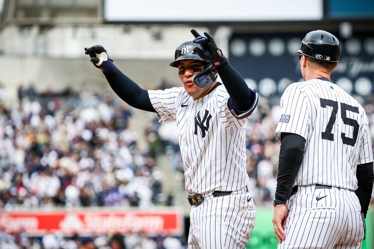 Yankees's tweet photo. Dawg Days. 

#RepBX https://t.co/aJ0syUcjUf