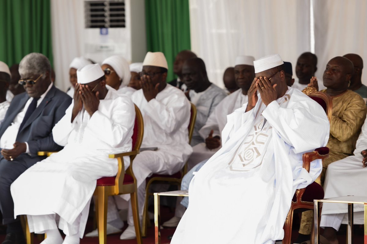 Ce dimanche, à l'occasion de la cérémonie des sacrifices du 7e jour du rappel à Dieu du Président du Conseil Supérieur de la Magistrature, feu Koné Mamadou, nous avons formulé des prières pour le repos de son âme.