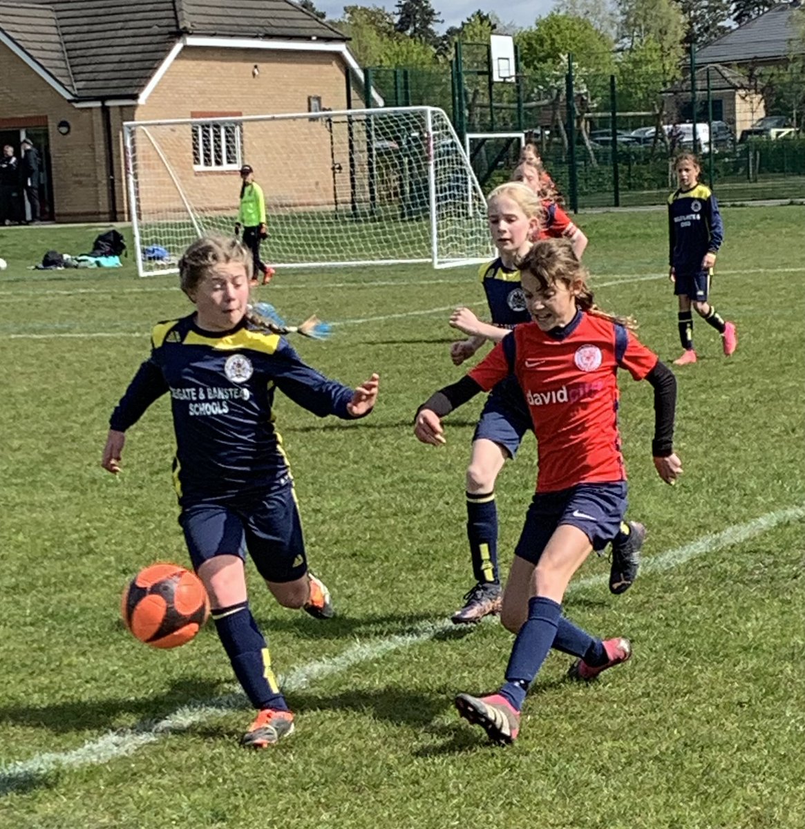 👧🏻Reigate & Banstead 0-7 Stags ⚽️Arding, Christacopoulos, Clark, Gough 2, Pointon 2 🏆SL Another 3 points yesterday saw our girls clinch the league title with maximum wins from our 6 matches. So proud to retain the title: well-deserved 🔥⚽️🦌 @BerksSchoolsFA @SurreySchoolsfa