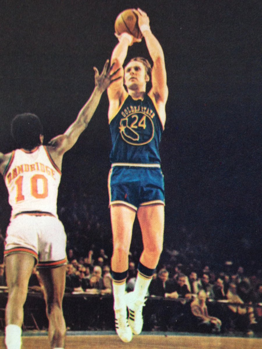 I will never understand how the #NBA  doesn’t celebrate the  70’s #RickBarry #ABANBAChampion 
13X #NBAABAAllStar #NBAFinalsMVP #NBAChampion #NBAScoringChamp #NBAStealsLeader 
#thaendofdabench #holdmybeersports