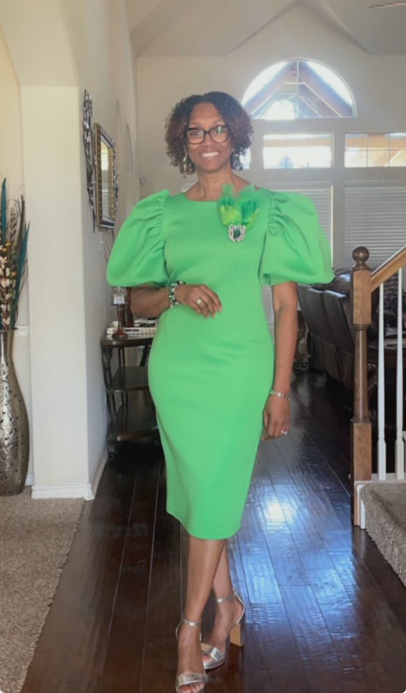 For Her NYC 8785 Emerald Green Puff Sleeve Scuba Dress 
divasdenfashion.com/products/for-h…

#DivasDenFashion #greendress #polkadotdress #funeralfashion #puffsleeves #cogicgrand #royalblue #scubadress #cogicfashions #Couturefashion #curvygirlsrock #voluptuousfashion #petitefashion #forhernyc