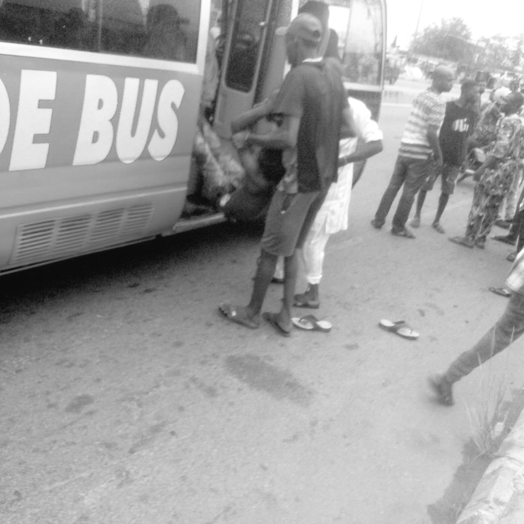 A few months later, Imole De's bus hit again, allegedly resulting in the death of another innocent young man, though the news of the death cannot be confirmed at the moment.

Governor @AAdeleke_01, Osun Palliatives shouldn't turn to Hired killer on Road