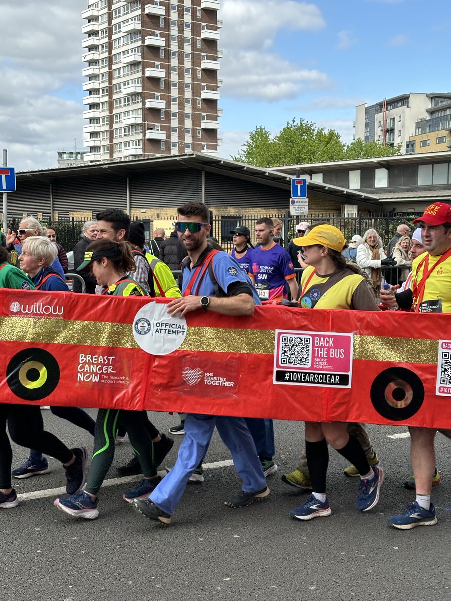 What a fabulous atmosphere today ⁦<a href="/LondonMarathon/">TCS London Marathon</a>⁩. I am in awe of you all!  There will be a lot of aching bodies this evening but be proud 🎖️ #London #charities #Britishspirit
