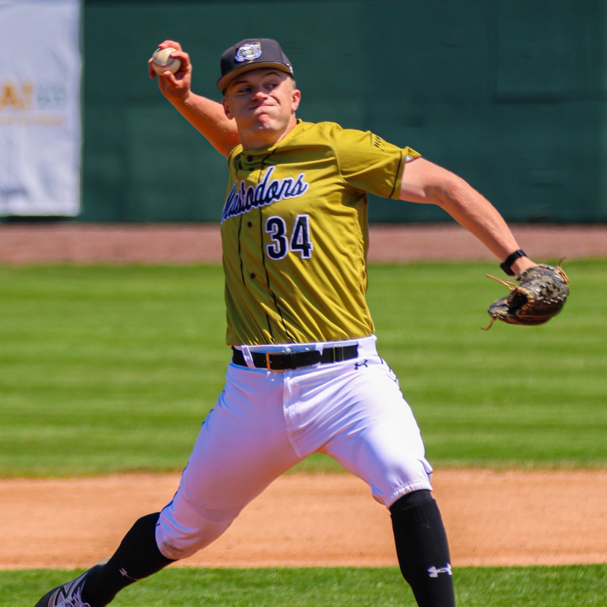 Brody Fine today: 5.1 IP 5 Ks 4 Hits 3 Runs #FeelTheRumble #HLBASE