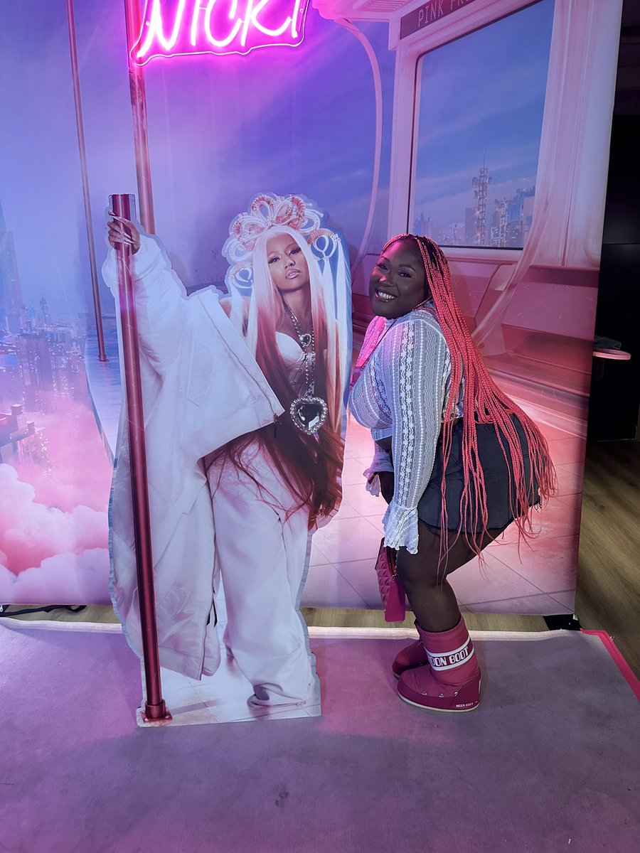 BARBIATYSHA's tweet photo. @JAWAD_PF2 🥰🥰🥰🥰🥰 It was a movie #GagCityMontreal https://t.co/U7gZCIsY6G