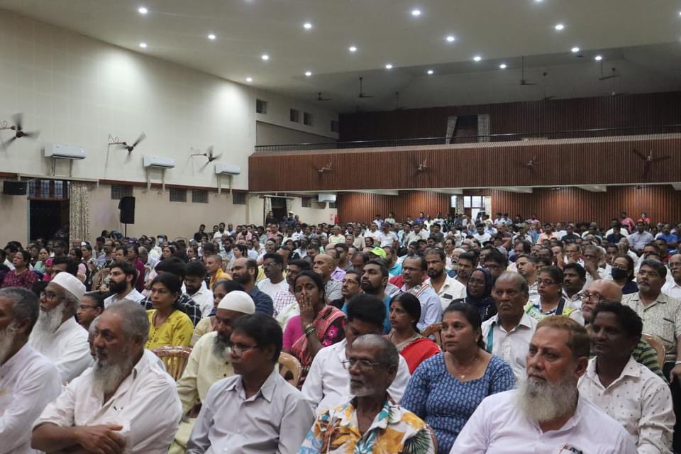 Immense love and support at the workers meeting at Fatorda by our alliance partner @Goaforwardparty. Together we resolve to vote out this tyrant government and make people’s voices heard. Thank you Fatorda! #HaathBadlegaHalaat #CongressForChange