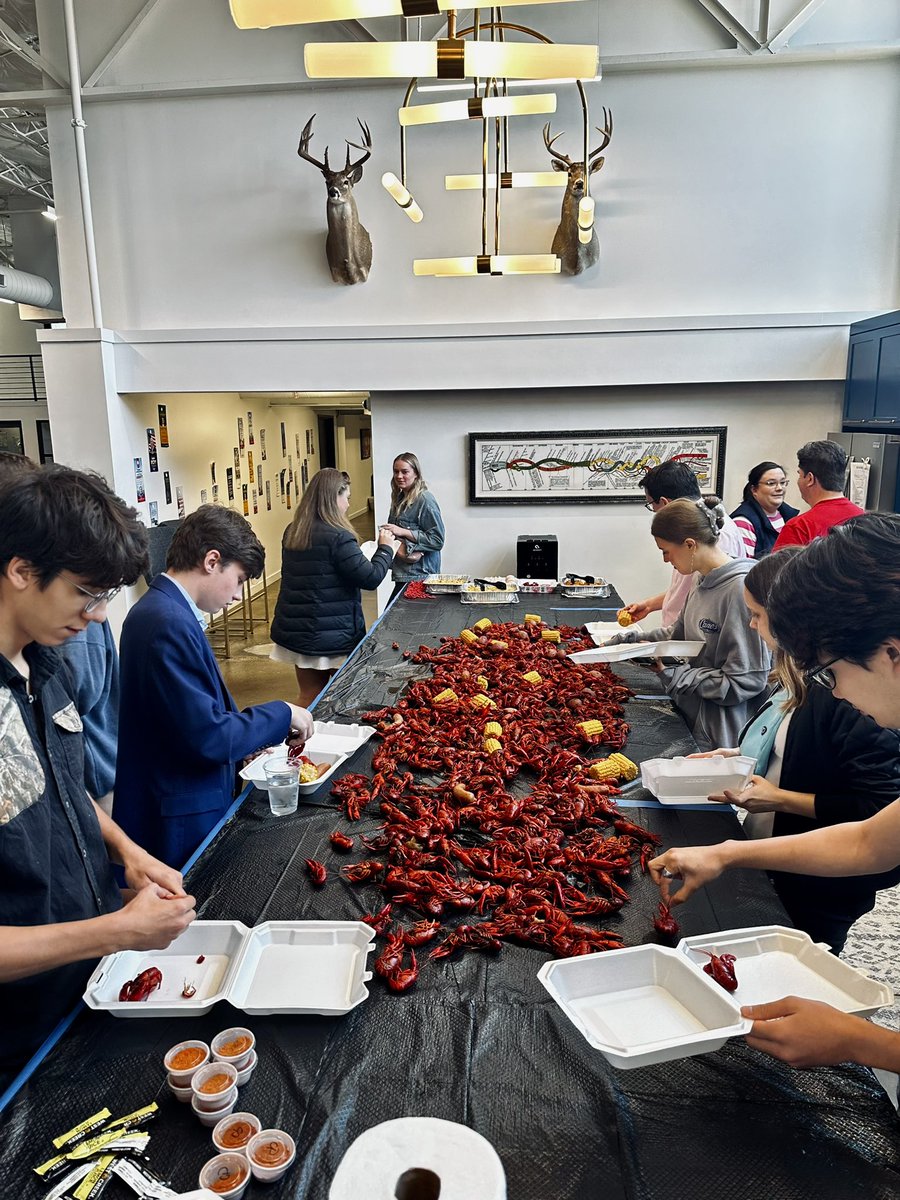 Beautiful Sunday sight! In our office today celebrating the hard work of SMU, UH, and UMHB @yct before they head home from convention weekend. @TexasAFP #txlege