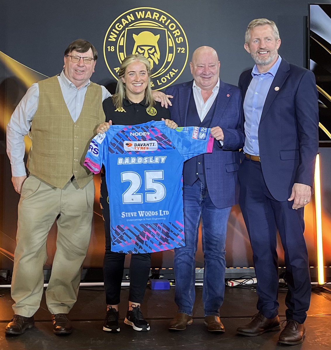 We are proud to sponsor Sarah Bardsley who plays for the Wigan Warriors Women’s team. The team will play an integral part in helping promote women’s inclusion in sports & highlighting the importance of health and wellbeing of women and young girls. We wish them the best of luck.