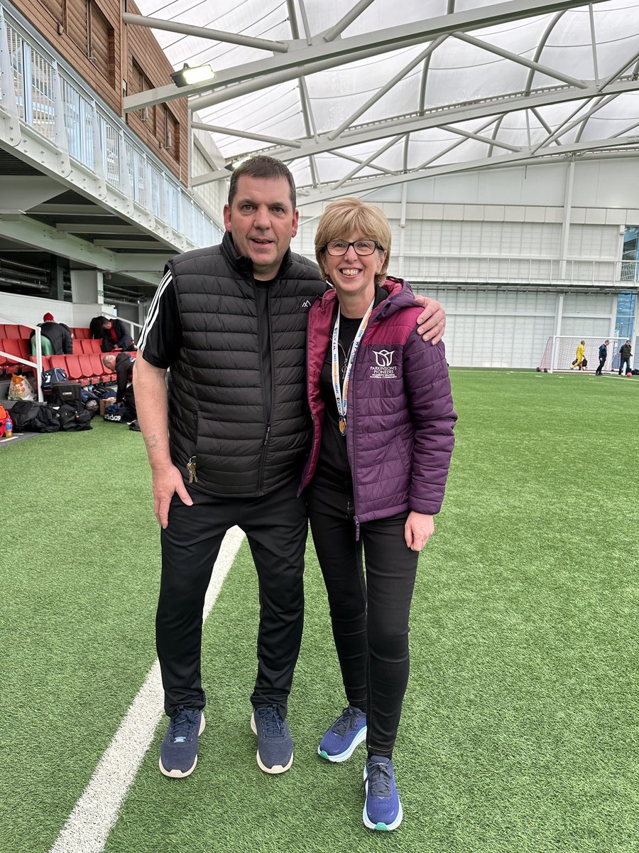 crassell2's tweet photo. ⁦@LivStrachan23⁩ - great to see you ⁦@PdPrime⁩ ⁦@Dr_S_Haworth⁩ great to see you, Charlie &amp; Garen - superb ⁦@CA_Annapurna⁩ ⁦@SportParkinsons &amp; ⁦@phildowd⁩ - good to finally meet you!   Football and Parkinson’s connecting ⁦@ParkinsonsUK⁩ https://t.co/I02VeKkgag