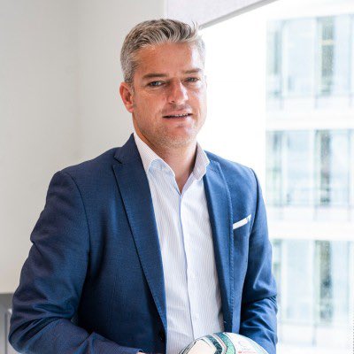 Hoy nos deja un compañero de batalla, un gran profesional, Luis Gil, director de competiciones de LaLiga. Trabajar a tu lado nos hizo mejores y nos hizo amigos. Hoy se nos rompe el corazón pero jamás te olvidaremos. DEP