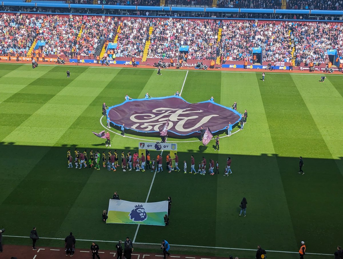 avfc_88's tweet photo. What a fantastic shift today after efforts against Arsenal and Lille. Watkins outstanding second half and Rogers and tielemens were great. 2 more wins needed. Great week for the villians #UTV #avfc https://t.co/bxubfRv6lj
