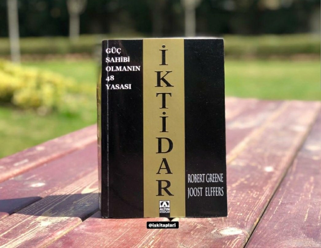 Güç Sahibi Olmanın 48 Yasası 

1. Efendinizi Asla Gölgede Bırakmayın