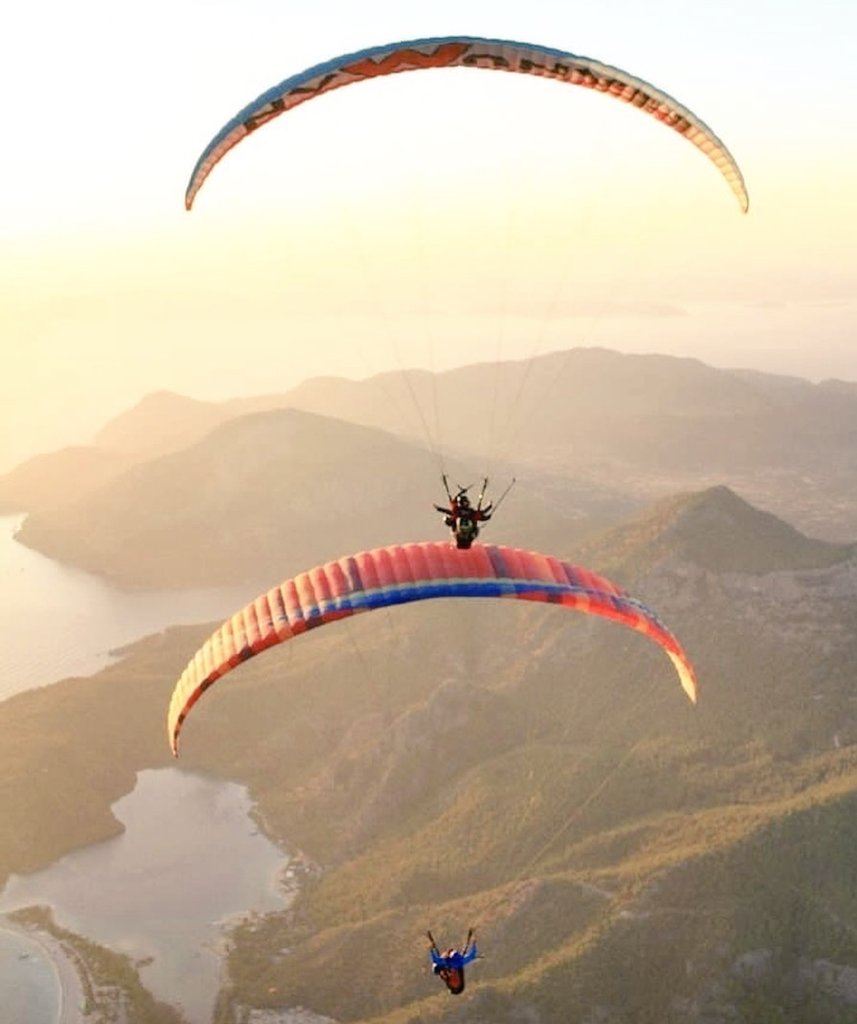 'O que muda a gente não é o que a gente fala, é o que a gente cala'. Boa tarde! 🌞💚🌺🦅🪂💞