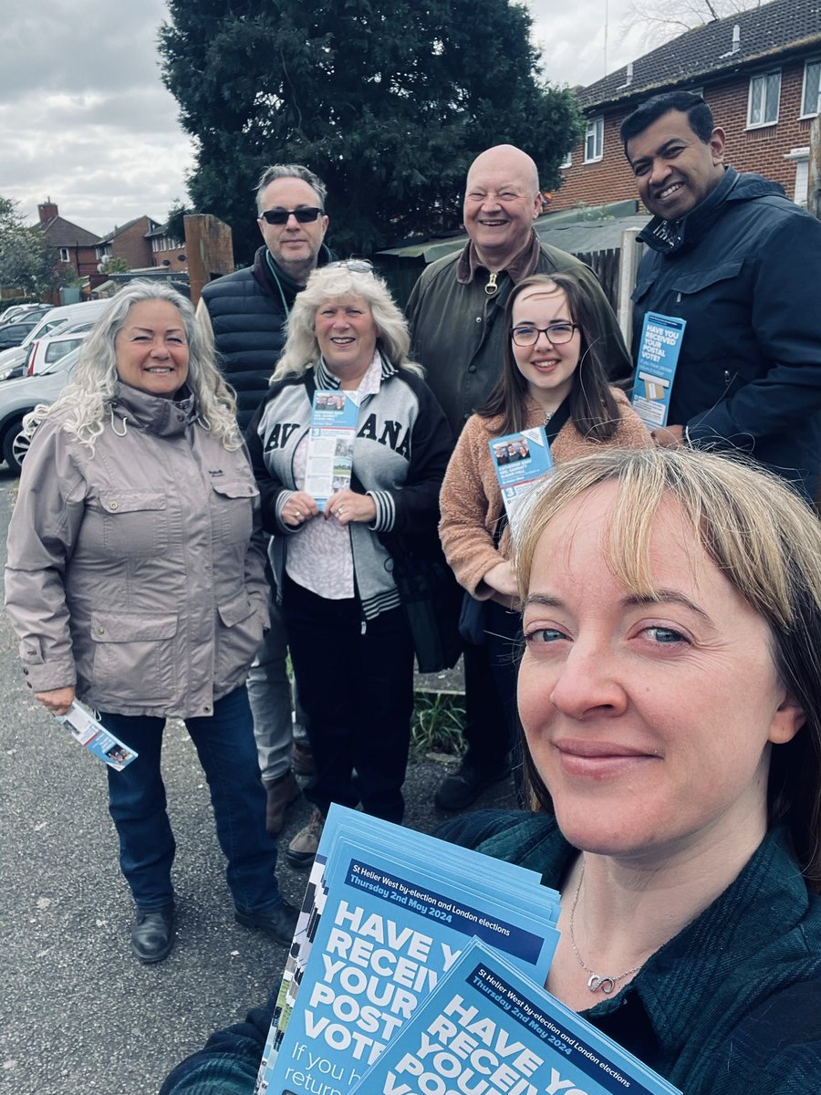Another productive Sunday in #StHelierWest 💪🏻 Voters are looking forward to getting all 3 ward Cllrs on the same team, working for them and getting rid of Khan will be the cherry on top 🍒 #VoteConservative #MayElection #CancelTheULEZexpansion #Walking2Win