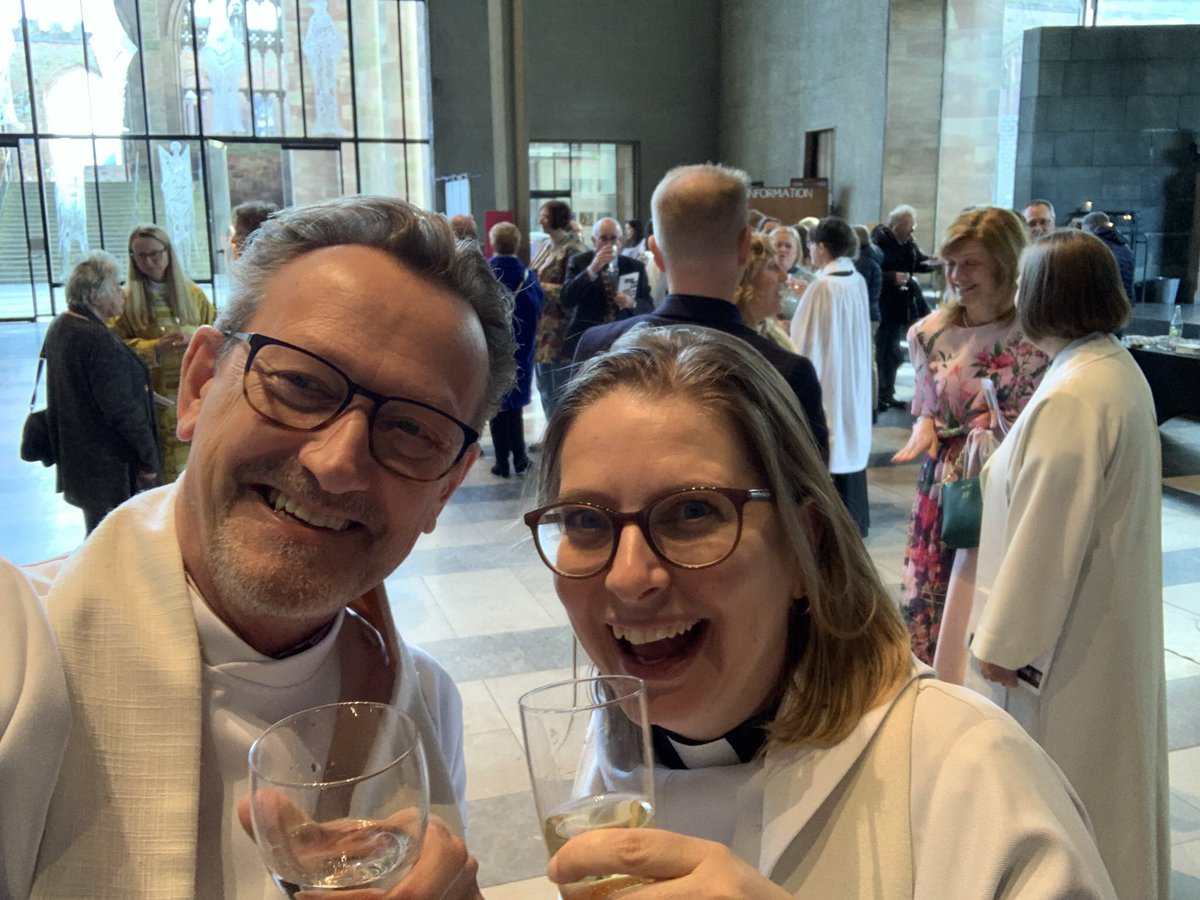 Here’s another pic from 30th Anniversary celebration in <a href="/CovCathedral/">Coventry Cathedral</a> <a href="/jennyirvine/">Jenny Irvine</a> is our director of new worshiping communities &amp; healthy church &amp; a key part of my team 
Another great appointment of a female colleague who is helping us grow the heart of England in <a href="/CofE_Cov/">Diocese of Coventry</a>