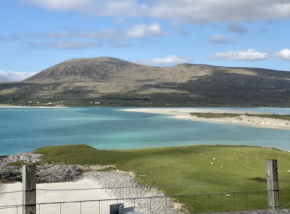 Shepherdess Isle of Harris Ladies Holiday. Join us October 2024 .. walk barefoot 🦶🏻🦶🏻🐾🐾.. details in bio above .. click on my website.. Holiday .. Retreat .. Escape 🌊