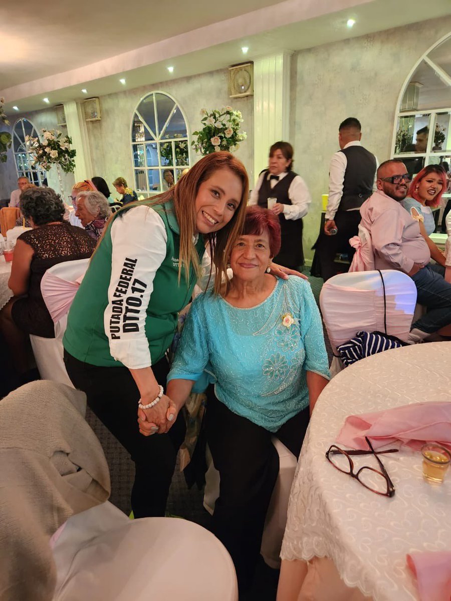 IvonneMacielF's tweet photo. Agradecida por la invitación al Tercer Aniversario del grupo Vecinos Pro-Salud de la tercera edad en Valle del Cerezo, Valle de Aragón 1ra Sección, Ciudad Nezahualcóyotl. ¡Felicidades por este logro y por muchos más! #ComunidadUnida #ConIvonneVa #MujeresQuePiensanEnGrande https://t.co/9ooQ66Lgdg