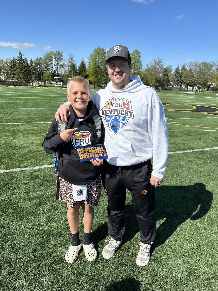 Landon__7's tweet image. Great time at the Columbus camp! Another day of development! #football #quarterback #developement #getbettertoday