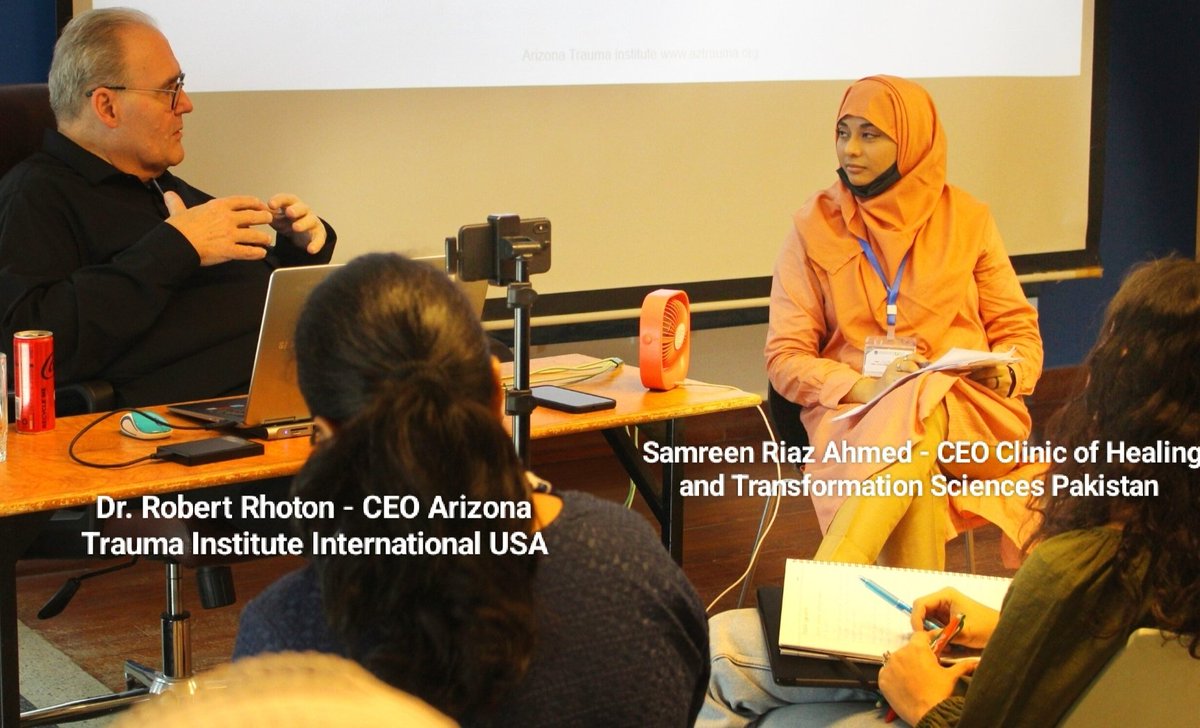 samreenriaz000's tweet photo. Discussing some serious business with Professor Dr. Robert Rhoton, CEO of  the Arizona Trauma International Centre (USA) during a 20 Credit hours training recognized globally as "The Certified Clinical Trauma Specialist." Dr. Rhoton has more than 40 years of global experience. https://t.co/0HADYuUUTA