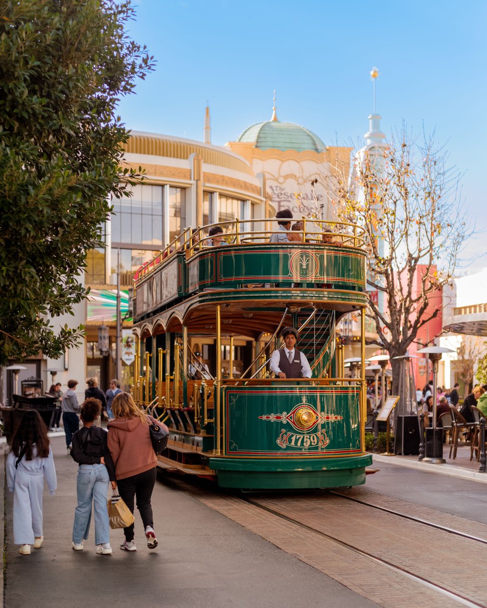 All aboard 🚃 #TheGroveLA