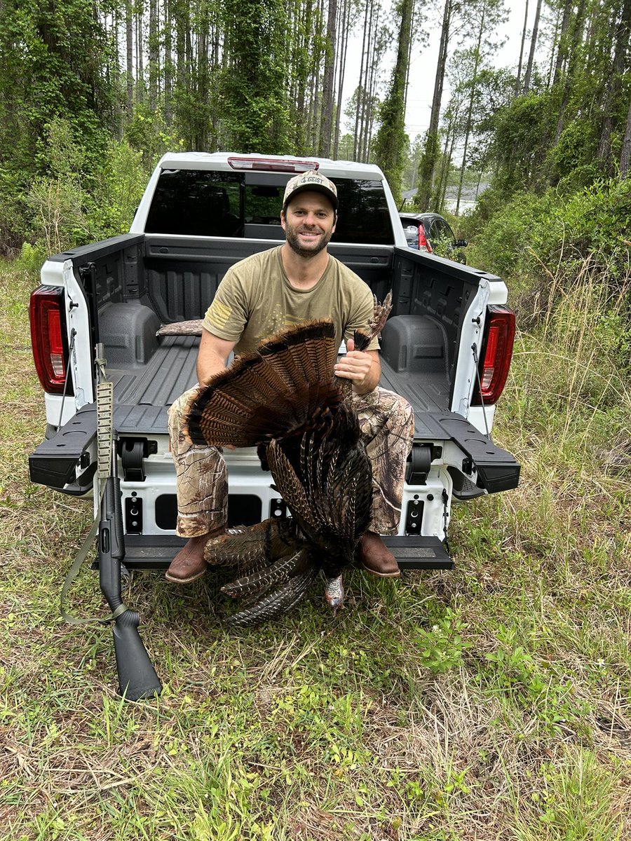GeorgeHelow's tweet photo. 🦃🇺🇸 https://t.co/b03j44oji8