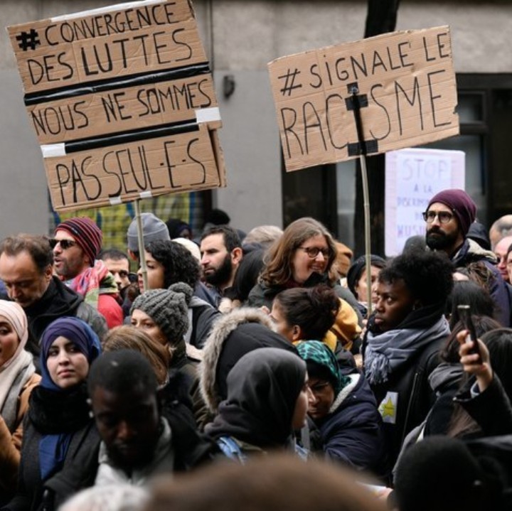 Hallucinant. Une gamine tabassée à Montpellier, un gamin tué à Viry, un type tué pour avoir bu à Bordeaux, un maire démissionne car menacé parce que juif... Et aujourd'hui une manifestation contre l'islamophobie à Paris. Encore de la provoc et une humiliation pure et simple.