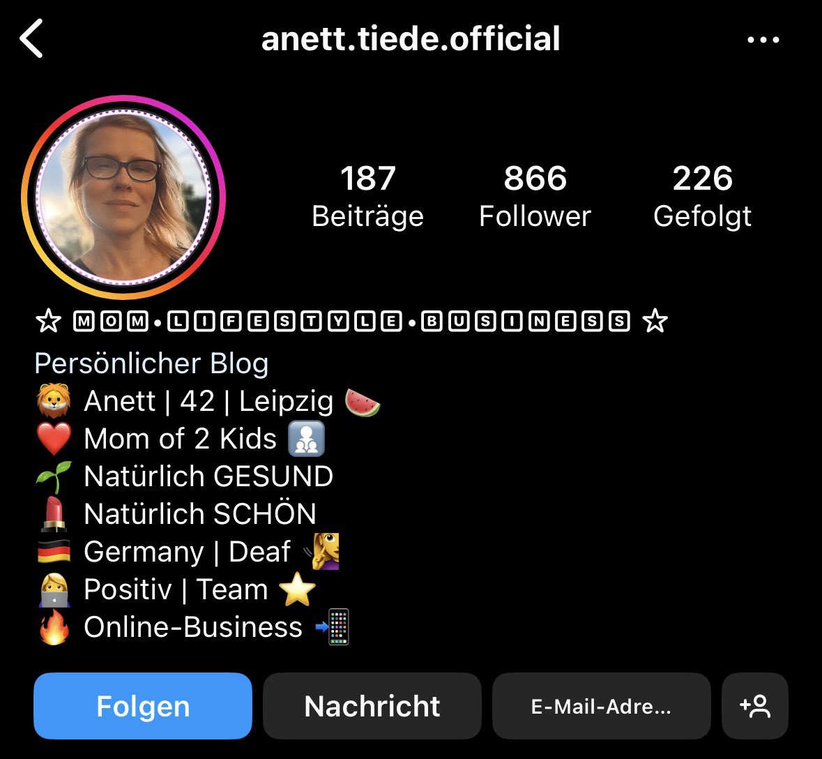 Was für eine widerwärtige Antisemitin: instagram.com/anett.tiede.of… @PolizeiSachsen, bitte Strafverfahren wegen Volksverhetzung einleiten. Danke! #Judenhass #Israel #Juden