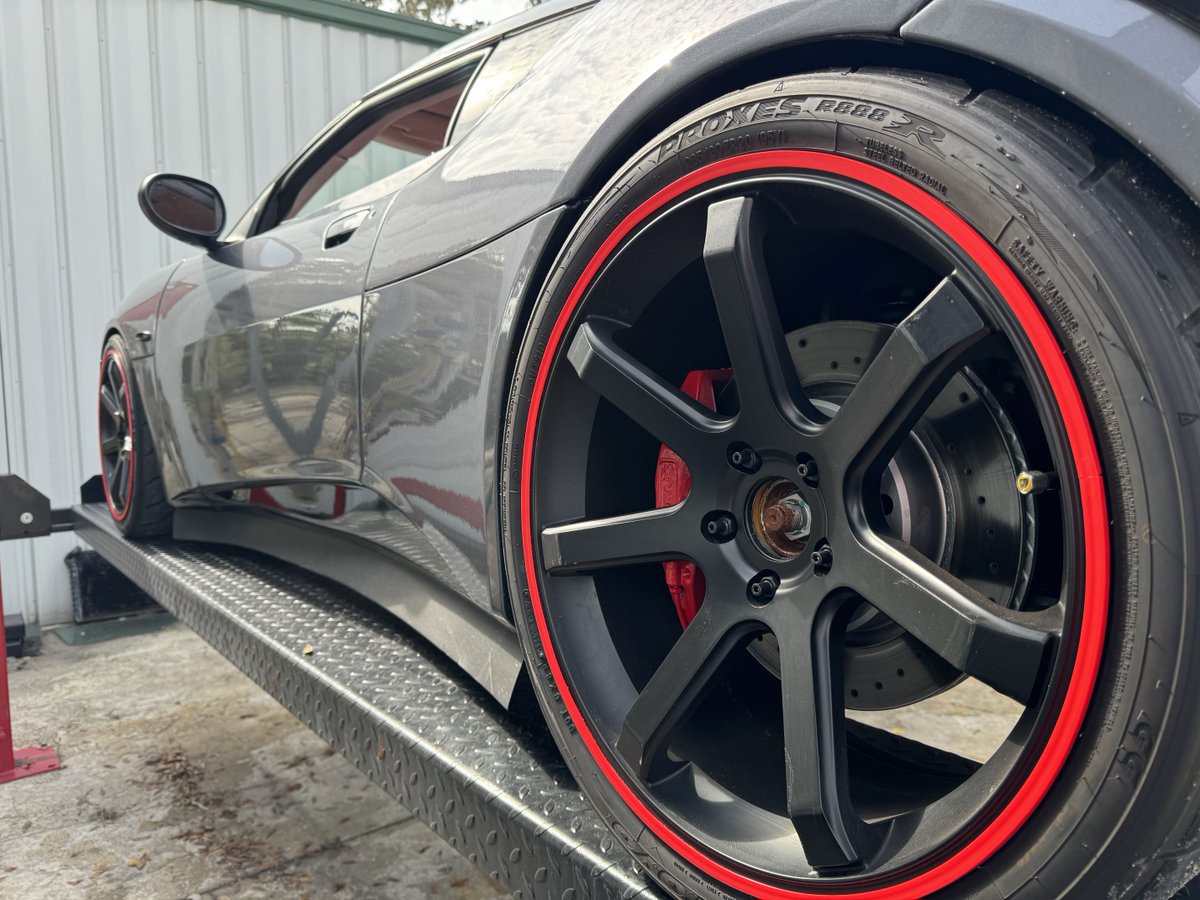 hyperstarter's tweet image. Introducing the revolutionary PROTECTiQ PRO hprs.co/protectiq The ultimate curb protector that shields your wheels from damage. Engineered with OEM-grade materials and a patented design for a custom, invisible fit. #WheelProtection #RimSaver #AutoAccessories #retweet