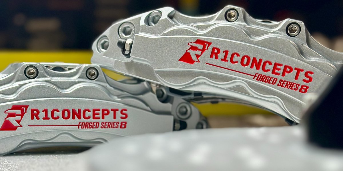 Upgrades worth waiting for, with over 33 different color options we have the right combo for you.

☝ Click Link In Bio To Learn More ☝

#STOPPINGTHEWORLD #R1concepts #teamR1
#r1forgedseries #8piston #painted #silver #red #performance #brakes #r1bbk