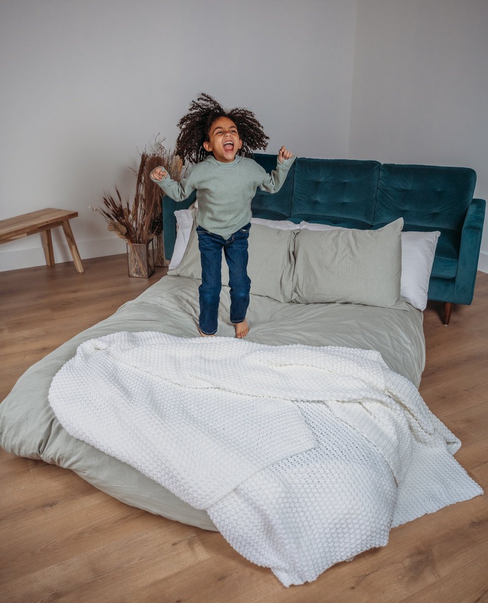 Give your littles a cozy, safe spot they won't outgrow! Our bean bags come with a lifetime guarantee ❤️🌱 Featured: Full Corduroy Bean Bag in Rainforest bit.ly/40bn810