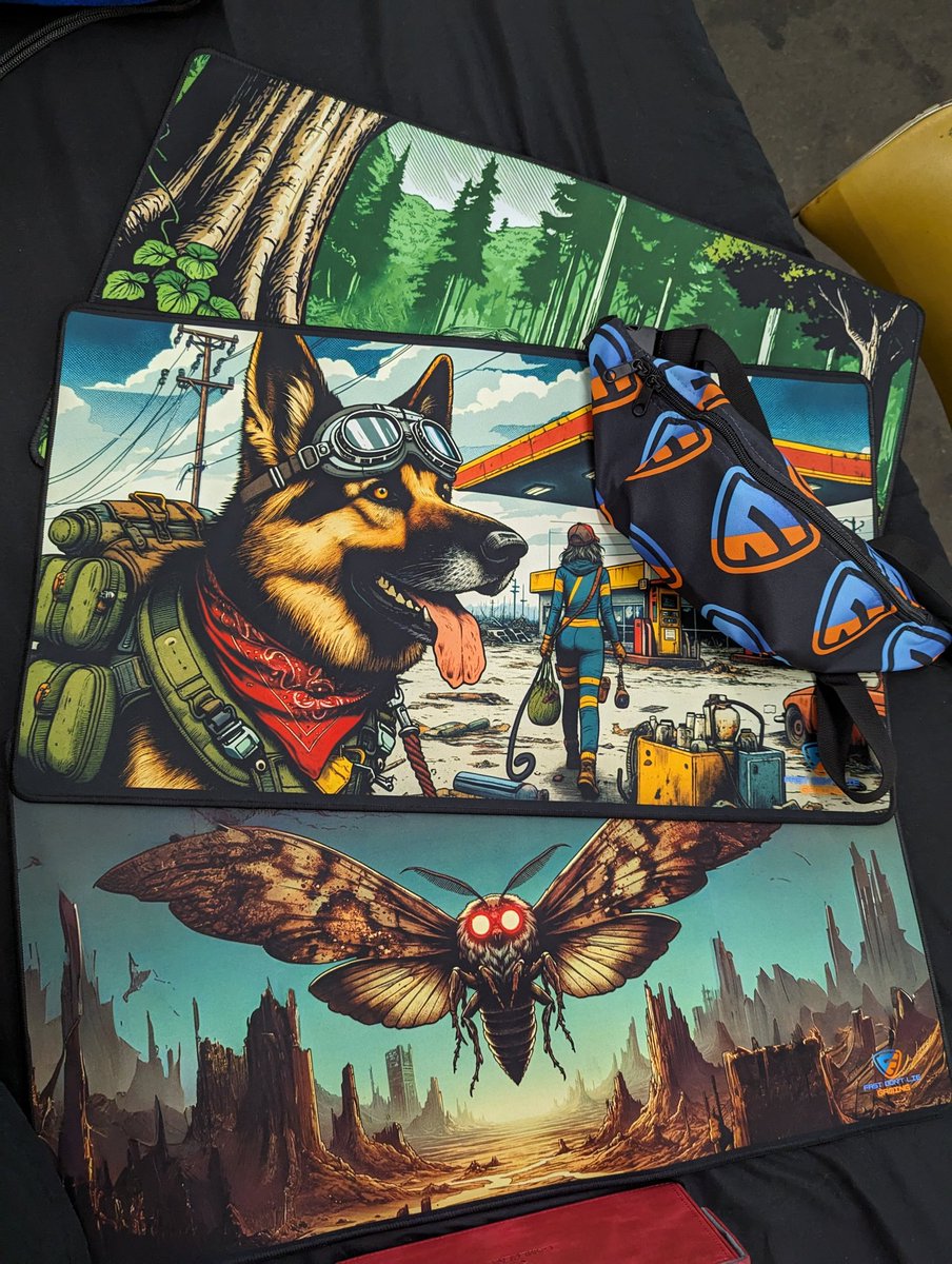 fdlgaming's tweet photo. Got 3 more left to give away. Find the pack. Follow us, tag us in the photo saying "found it". Grab a mat. #MTG #LDXP #CommandFest https://t.co/x2grgOcec9